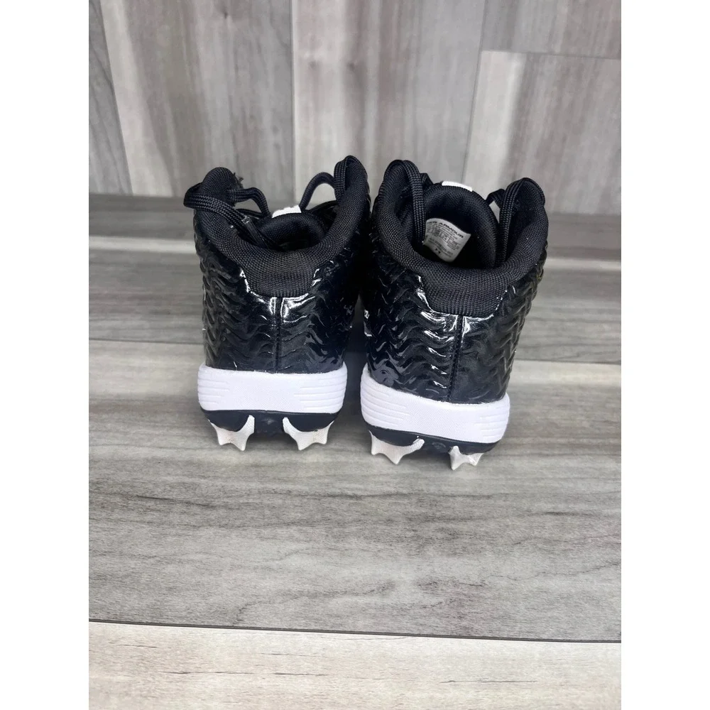 Under Armour Hammer 4 Molded Football Cleats Kids 5.5Y‎ Black White